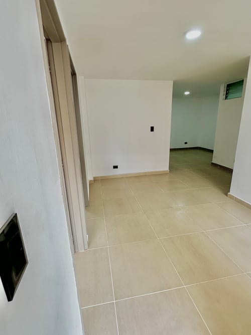 Apartamento de 2 alcobas en venta en San Miguel, Medellín, 54 m² · foto 3 de 9