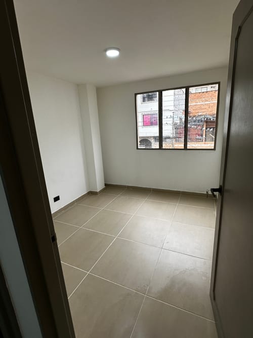 Apartamento de 2 alcobas en venta en San Miguel, Medellín, 54 m² · foto 4 de 9