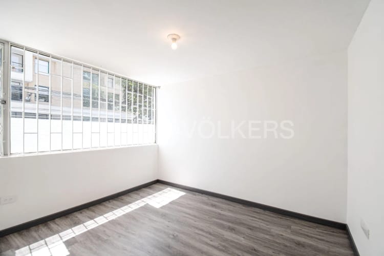 Apartamento de 3 alcobas en venta en Cedritos, Bogotá, 91 m² · foto 9 de 15