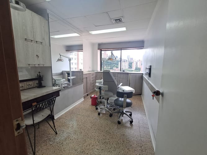 Consultorio en arriendo en El Poblado, Medellín, 35 m² · foto 3 de 8