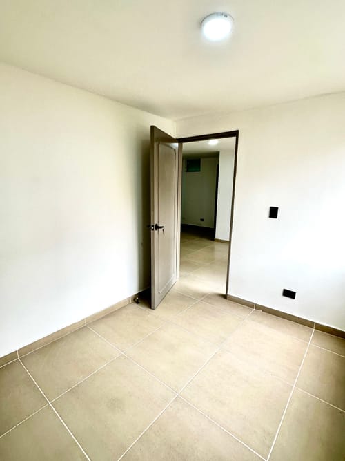 Apartamento de 2 alcobas en venta en San Miguel, Medellín, 54 m² · foto 6 de 9