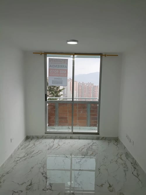 Apartamento de 3 alcobas en arriendo en Robledo, Medellín, 47 m² · foto 2 de 10