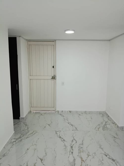 Apartamento de 3 alcobas en arriendo en Robledo, Medellín, 47 m² · foto 3 de 10