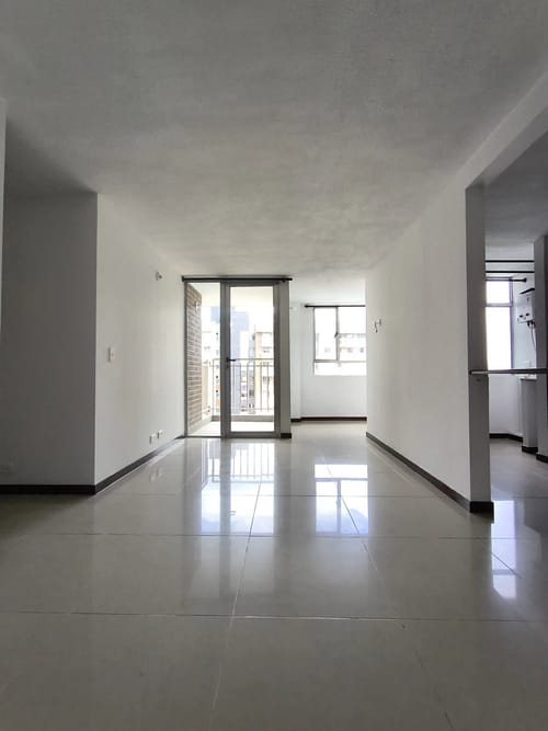 Apartamento de 3 alcobas en arriendo en Madera, Bello, 66 m² · foto 2 de 10