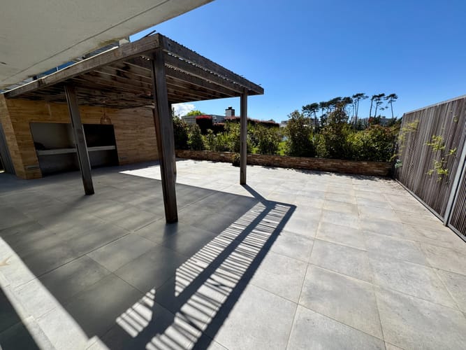 Apartamento en alquiler con jardin y parrillero en el Lago de Av. de las Americas · Foto 1