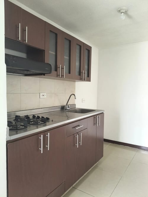 Apartamento de 3 alcobas en arriendo en Madera, Bello, 66 m² · foto 4 de 10