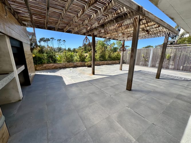 Apartamento en alquiler con jardin y parrillero en el Lago de Av. de las Americas · Foto 2