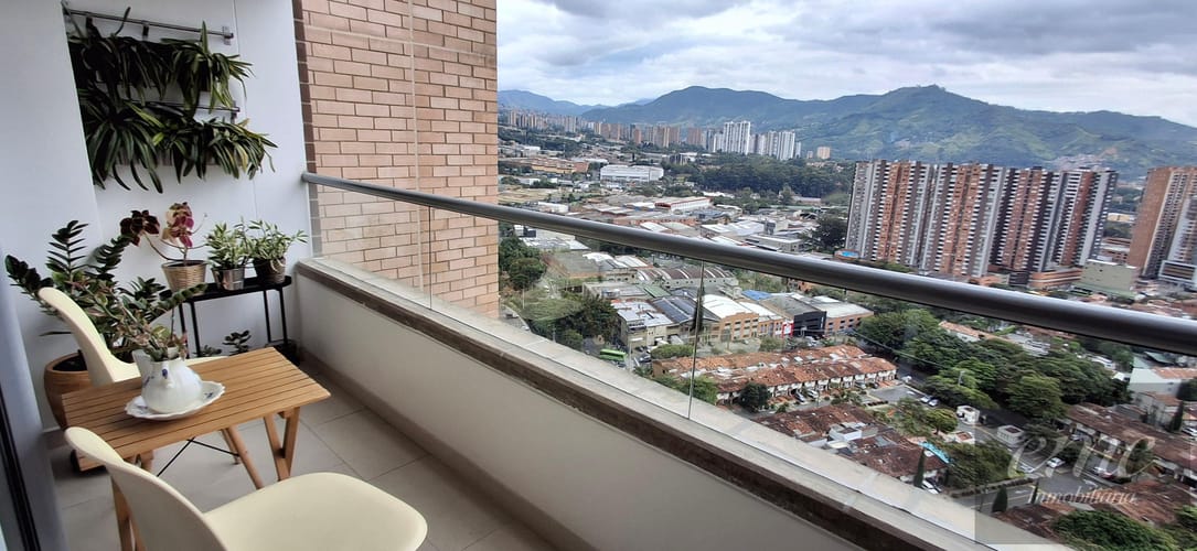 Apartamento de 2 alcobas en venta en Parque Residencial La Sabana, Sabaneta, 77 m² · foto 4 de 24
