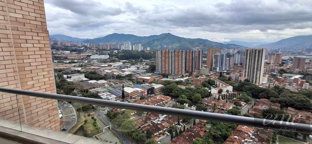 Apartamento de 2 alcobas en venta en Parque Residencial La Sabana, Sabaneta, 77 m² · foto 5 de 24