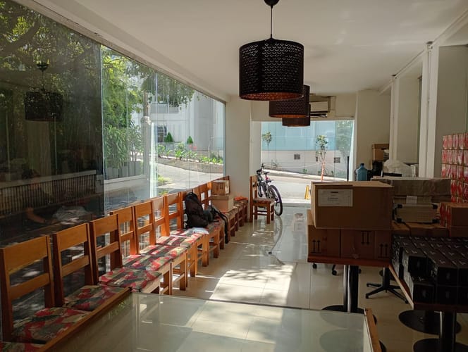 Local en arriendo en El Poblado, Medellín, 75 m² · foto 7 de 9
