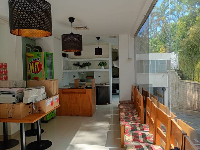 Local en arriendo en El Poblado, Medellín, 75 m² · foto 2 de 9