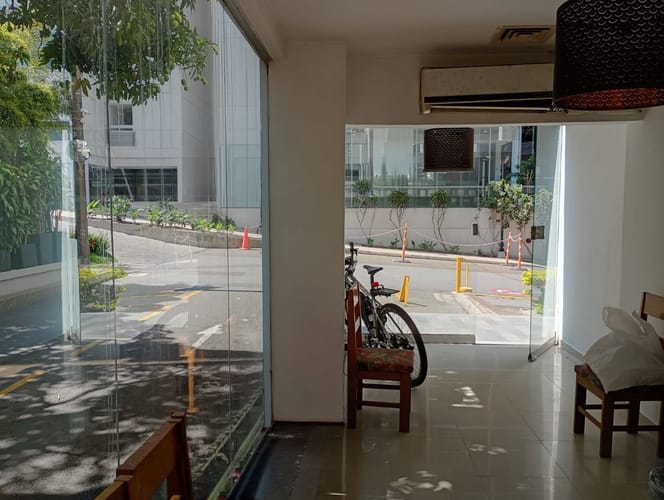 Local en arriendo en El Poblado, Medellín, 75 m² · foto 6 de 9