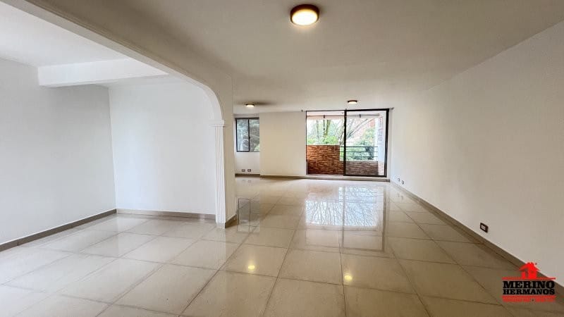 Apartamento de 2 alcobas en arriendo en El Velodromo, Medellín, 93 m² · foto 2 de 23