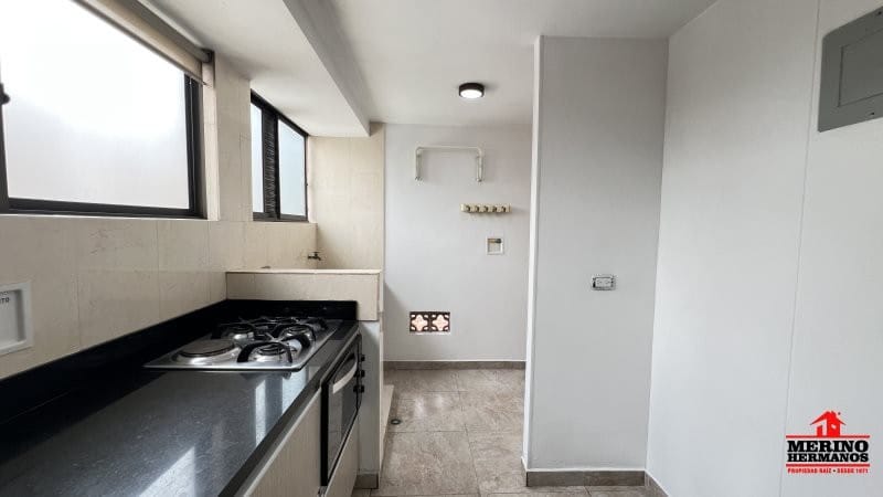 Apartamento de 2 alcobas en arriendo en El Velodromo, Medellín, 93 m² · foto 8 de 23