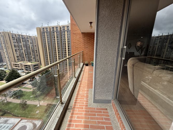 Apartamento de 3 alcobas en venta en Gilmar, Bogotá, 171 m² · foto 12 de 24