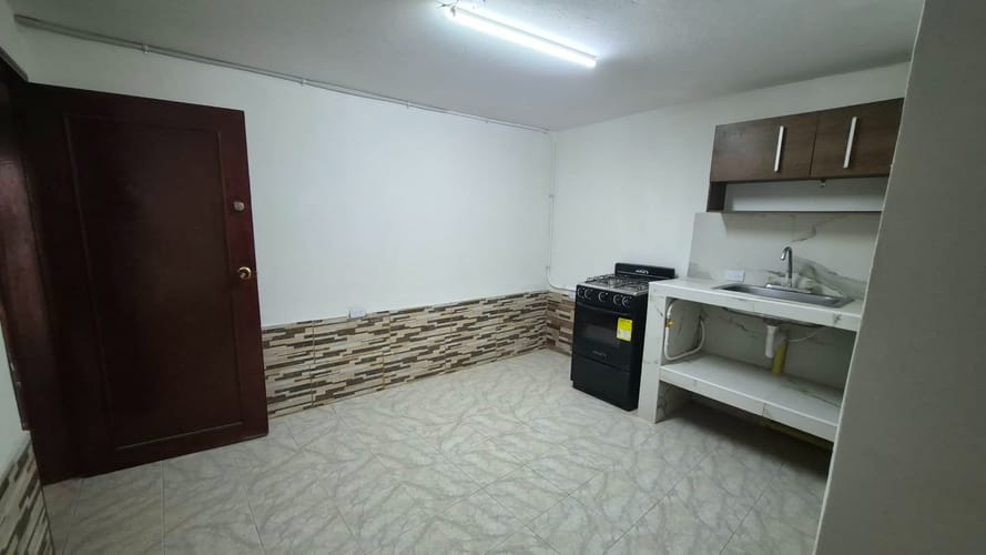 Apartaestudio en arriendo en Pastranita I Sector, Bogotá, 31 m² · foto 2 de 10