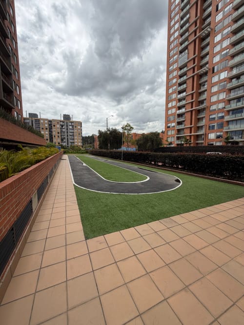 Apartamento de 3 alcobas en venta en El Plan, Bogotá, 112 m² · foto 3 de 24