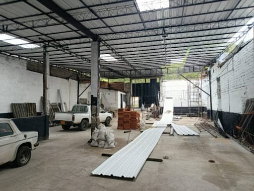 Bodega en arriendo en Caribe, Medellín, 375 m² · foto 5 de 6
