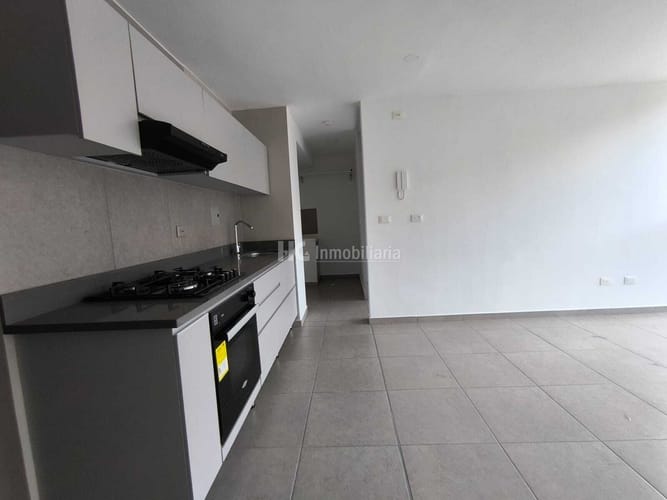 Apartamento de 2 alcobas en arriendo en Puerto Madero, Girón, 48 m² · foto 3 de 17