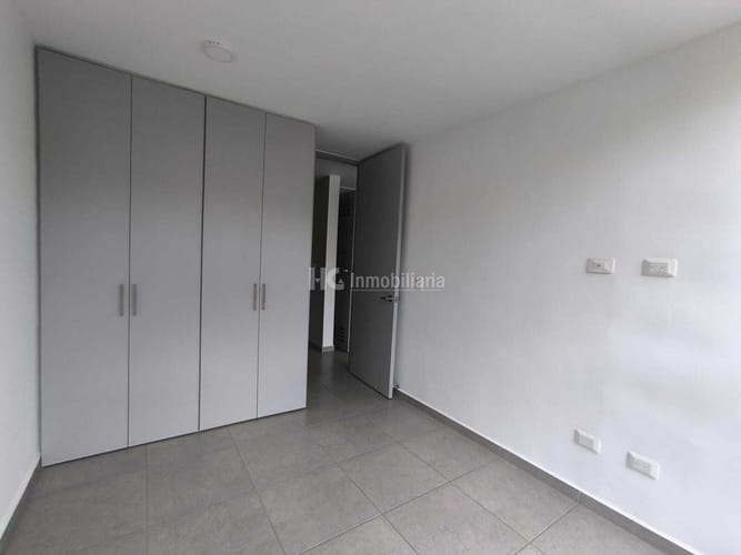Apartamento de 2 alcobas en arriendo en Puerto Madero, Girón, 48 m² · foto 4 de 17