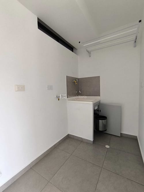 Apartamento de 2 alcobas en arriendo en Puerto Madero, Girón, 48 m² · foto 9 de 17