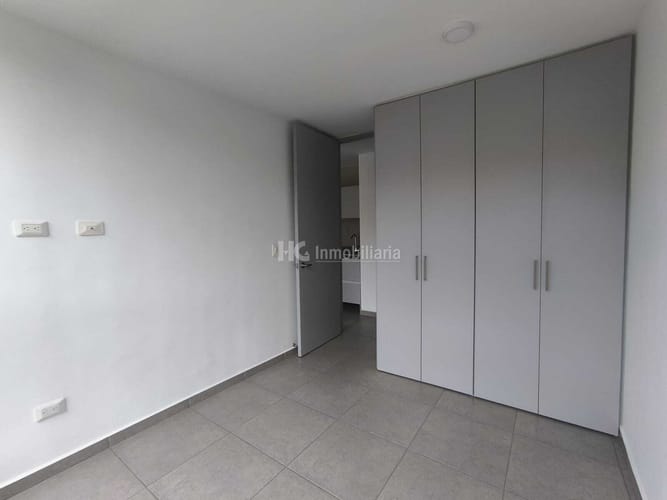 Apartamento de 2 alcobas en arriendo en Puerto Madero, Girón, 48 m² · foto 11 de 17