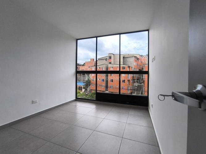 Apartamento de 2 alcobas en arriendo en Puerto Madero, Girón, 48 m² · foto 12 de 17