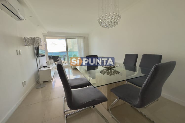 Apartamento 3 dormitorios en alquiler Playa Mansa · Photo 3
