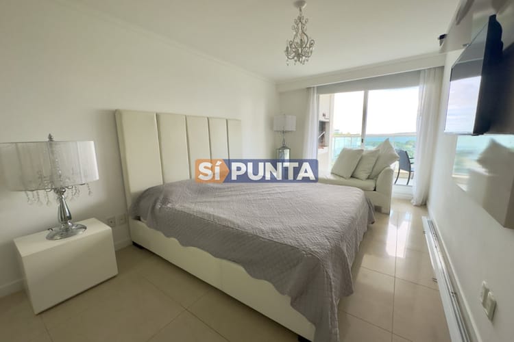 Apartamento 3 dormitorios en alquiler Playa Mansa · Photo 5
