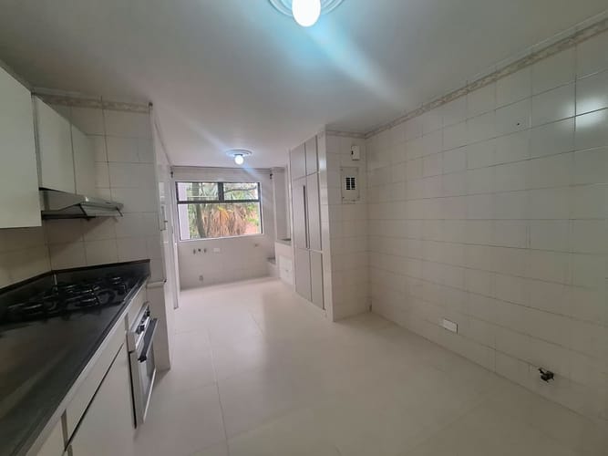 Apartamento de 3 alcobas en arriendo en Santa Maria De Los Angeles, Medellín, 135 m² · foto 12 de 21