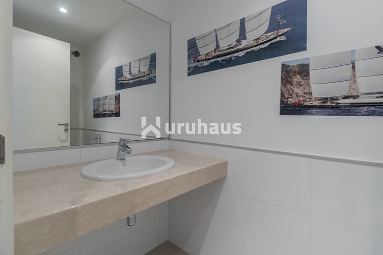 ALQUILER APARTAMENTO TRES DORMITORIOS PLAYA BRAVA EDIFICIO BRAVA BIARRITZ · Foto 6