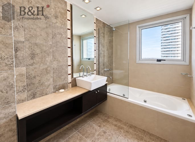 Venta Alquiler Apartamento 3 Dormitorios Playa Mansa Punta del Este · Photo 6