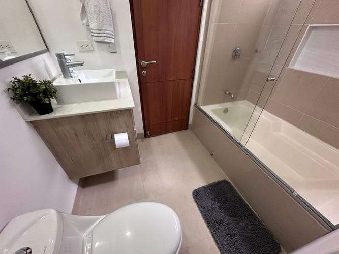 Apartamento de 3 alcobas en venta en Los Naranjos, Medellín, 170 m² · foto 12 de 18