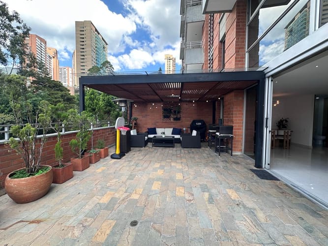 Apartamento de 3 alcobas en venta en Los Naranjos, Medellín, 170 m² · foto 18 de 18