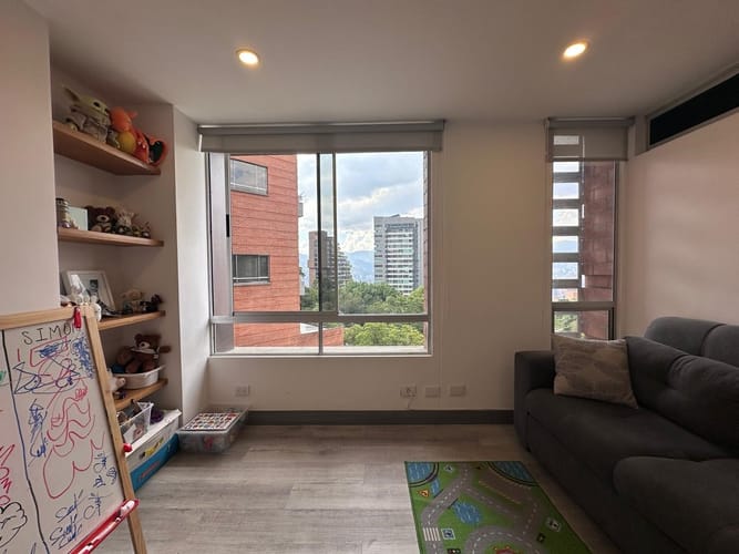 Apartamento de 3 alcobas en venta en Los Naranjos, Medellín, 170 m² · foto 6 de 18