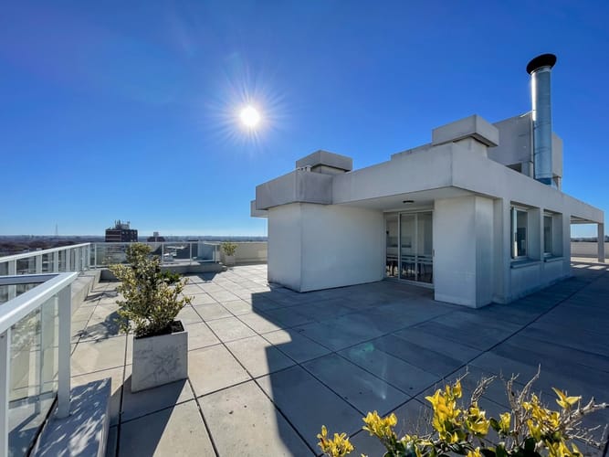 Moderno Apartamento en Alquiler con Terraza y Vistas Panorámicas, garage lugar fijo. 4to piso · Foto 8