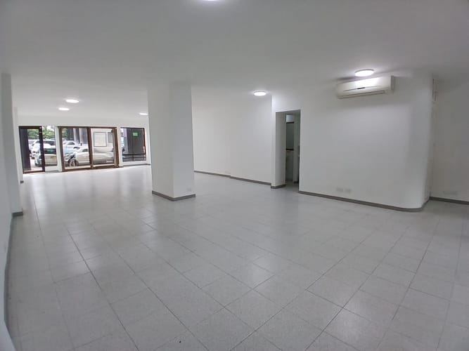 Local en venta en Villa Carlota, Medellín, 151 m² · foto 13 de 14