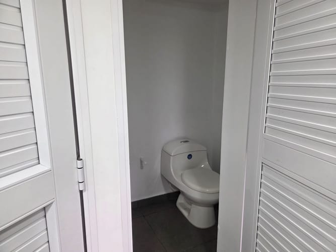 Casa de 5 alcobas en arriendo en Chico Norte, Bogotá, 300 m² · foto 8 de 16