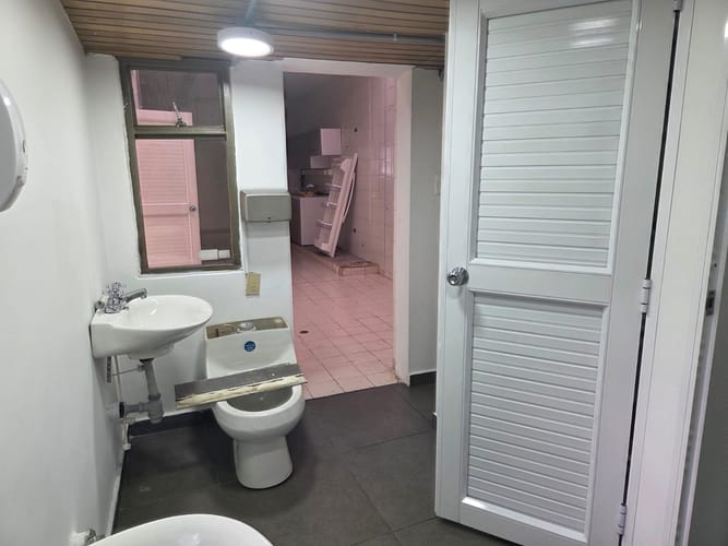 Casa de 5 alcobas en arriendo en Chico Norte, Bogotá, 300 m² · foto 9 de 16