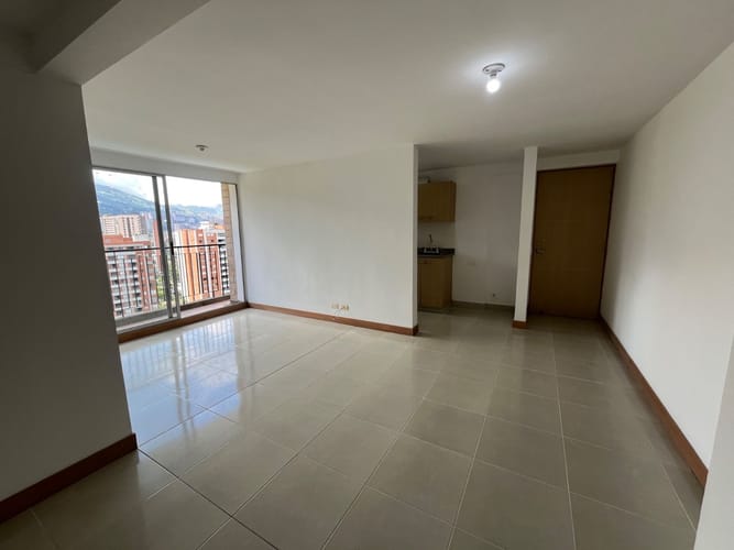 Apartamento de 3 alcobas en arriendo en San Remo, Sabaneta, 67 m² · foto 4 de 17