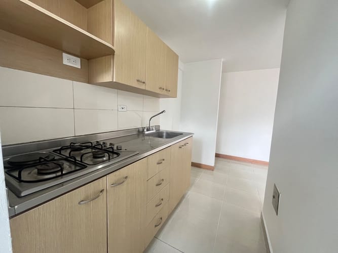 Apartamento de 3 alcobas en arriendo en San Remo, Sabaneta, 67 m² · foto 6 de 17