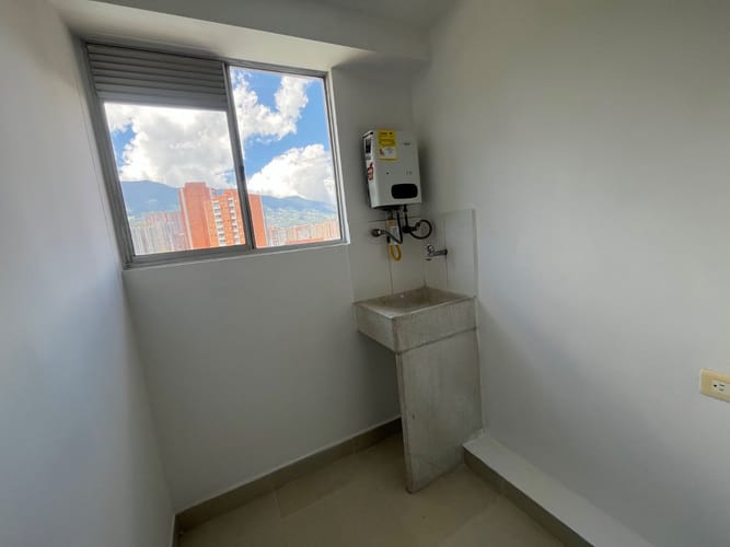 Apartamento de 3 alcobas en arriendo en San Remo, Sabaneta, 67 m² · foto 14 de 17