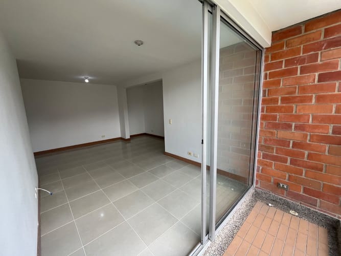 Apartamento de 3 alcobas en arriendo en San Remo, Sabaneta, 67 m² · foto 15 de 17
