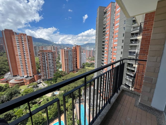 Apartamento de 3 alcobas en arriendo en San Remo, Sabaneta, 67 m² · foto 16 de 17