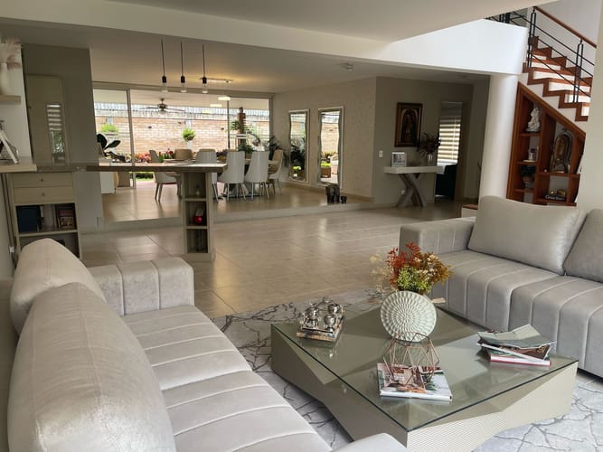 Casa de 4 alcobas en venta en Ciudad Jardin, Cali, 350 m² · foto 3 de 20