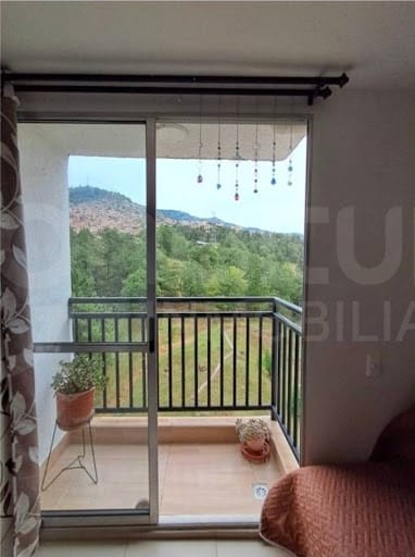 Apartamento de 3 alcobas en venta en Urbanizacion Porto Alegre, Bello, 52 m² · foto 1 de 13