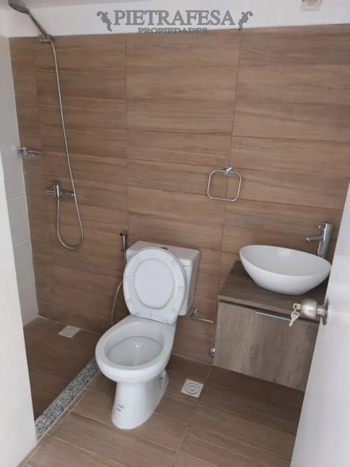 ALQUILER - AV. 18 DE JULIO - MONOAMBIENTE CON UN BAÑO · Foto 4