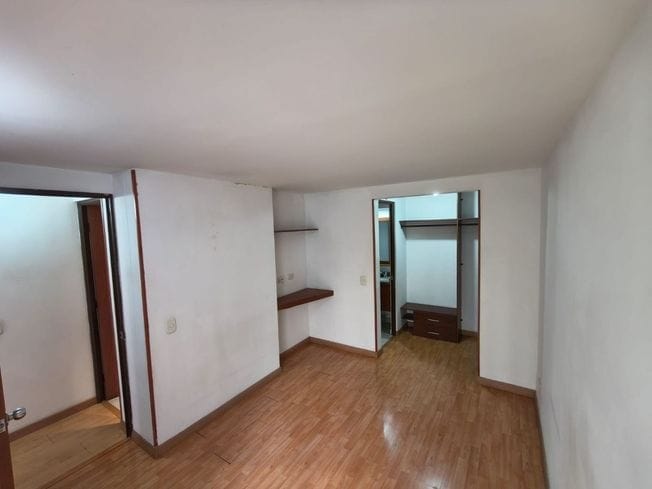 Apartamento de 3 alcobas en venta en Mazuren, Bogotá, 63 m² · foto 5 de 24