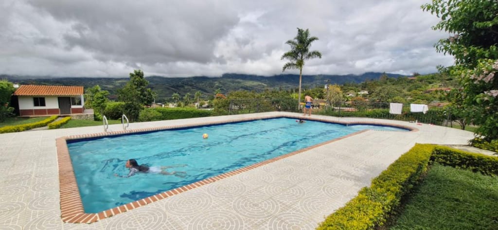 Finca en venta en El Carmen, Cali, 3000 m² · foto 4 de 6