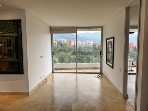 Apartamento de 3 alcobas en arriendo en Los Balsos, Medellín, 227 m² · foto 6 de 18